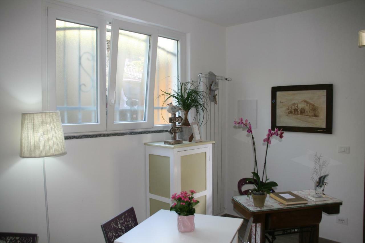 B&B Ai Tre Archi Spotorno Exteriör bild