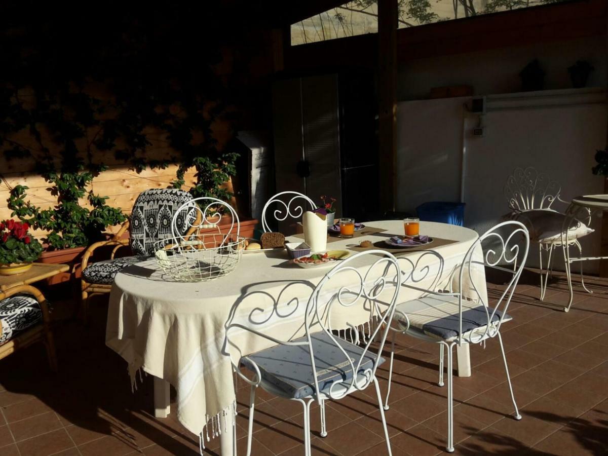 B&B Ai Tre Archi Spotorno Exteriör bild